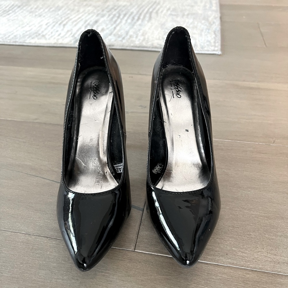 Black patent pumps